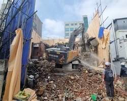 마포구 서교동247-206 신축공사 중 해체공사
