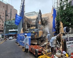 강남구 신사동578 신축공사 중 해체공사